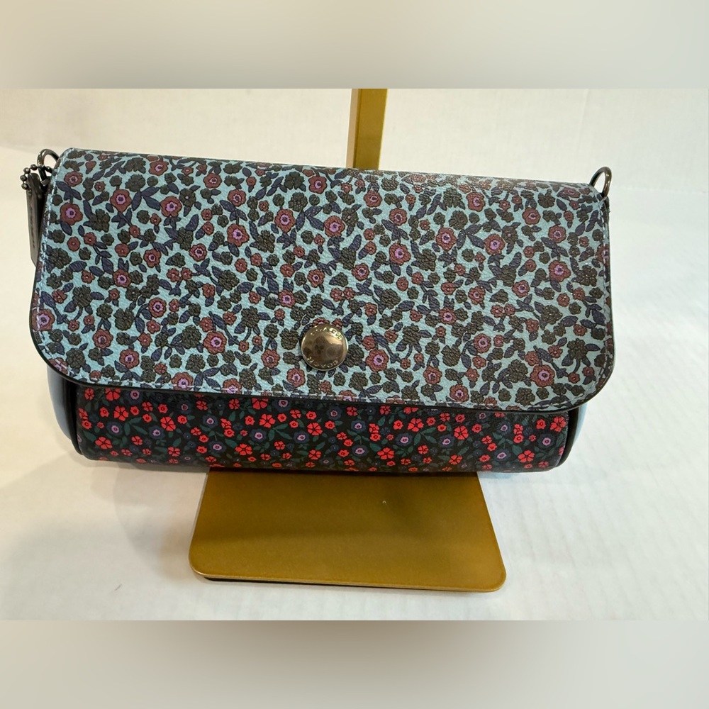 Coach Reversible Floral Crossbody Bag With A Detachable Strap C1782-F59535 - Picture 3 of 16